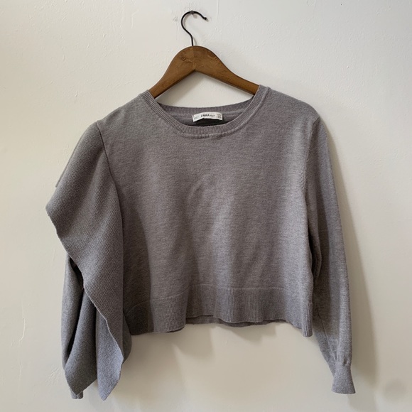 Zara Knit Gray Crop Ruffle Shoulder Sweater - Picture 2 of 5